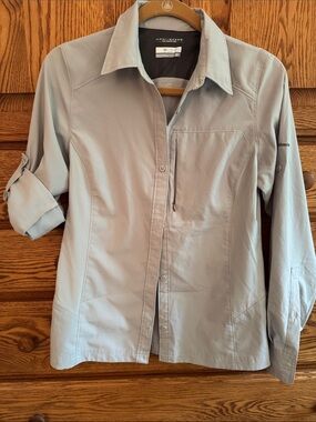 Columbia Light Gray Women's Outdoor Button-Up Shirt